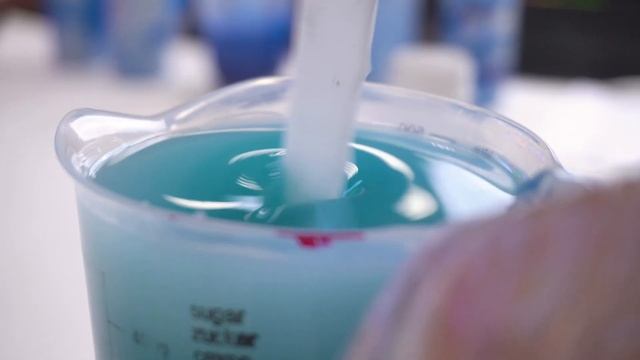 Колеровка жидкого акрила | Колеруем акрил ACRYLUX под пленку ORACAL смотреть онлайн