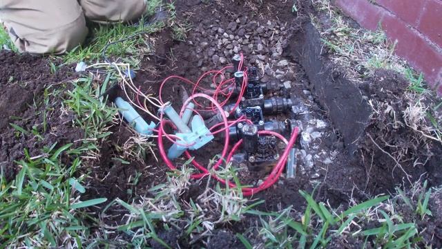 Changing weathermatic valves to Hunter смотреть онлайн