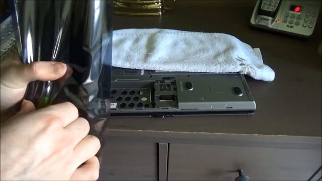 Replace Battery in Dell Latitude D630.. смотреть онлайн