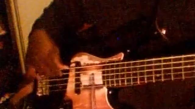 FENDER SQUIER J-BASS WITH NEW PICK GAURD AND PICK UPS.avi смотреть онлайн