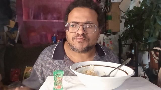 #Мукбанг. Песочные часы ещё идут. #Mukbang. The hourglass is still running. смотреть онлайн