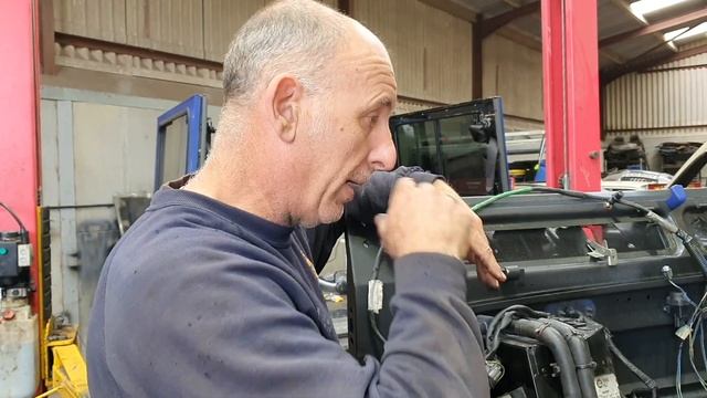 Land Rover Defender 110 TD5 Rebuild Part 3