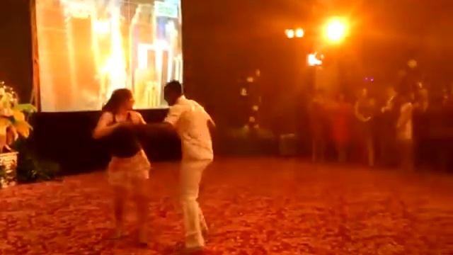 Santos Capoeira & Ana Luiza Forro смотреть онлайн