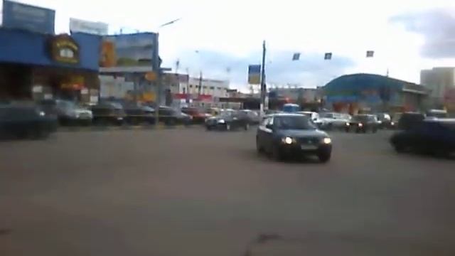 Три минуты из жизни московского перекрестка смотреть онлайн