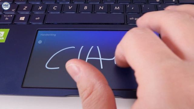 ASUS Zenbook 13: il touchpad diventa uno schermo смотреть онлайн
