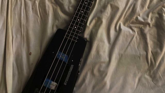 Vintage Fender 66 P-Bass pickups vs EMG PCS active pickups comparison смотреть онлайн