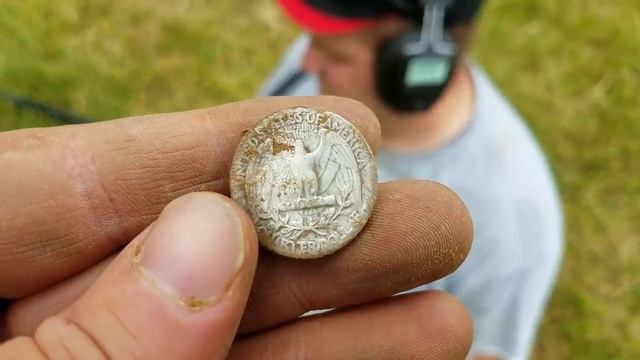 Metal detecting the dog days of summer | It's Not All Treasure смотреть онлайн