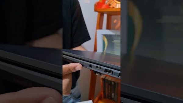 ASUS Vivobook 14X M1403