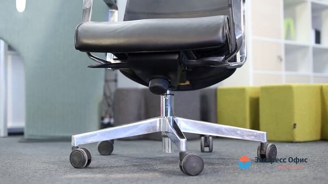 Обзор кресла руководителя Milton