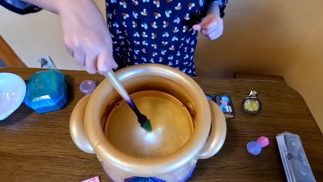 Волшебный котел MAGIC MIXIES. Распаковка. Новый питомец смотреть онлайн