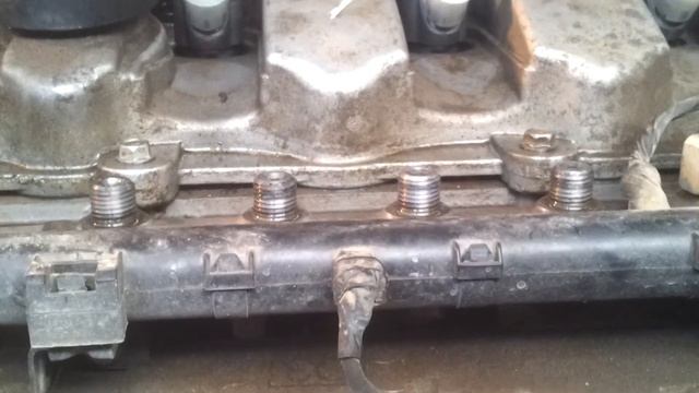 Дизель, выброс топлива из рампы при отсоединенных трубках. смотреть онлайн