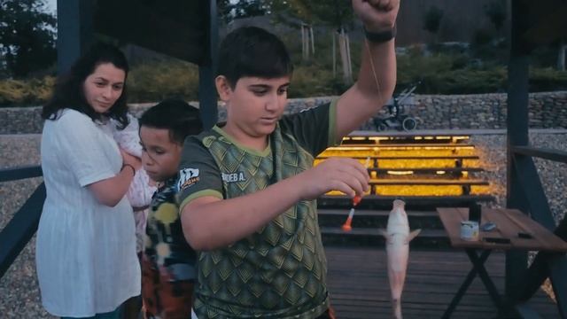 Детский Бизнес лагерь ЭВОЛЮЦИЯ. Уникальный проект в котором дети учатся зарабатывать и выживать! смотреть онлайн