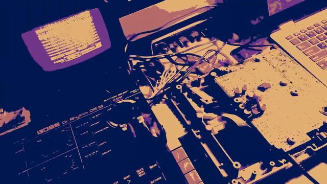 Atari 800XL + Boss DR-55 + Synsonics drums (sync test) смотреть онлайн