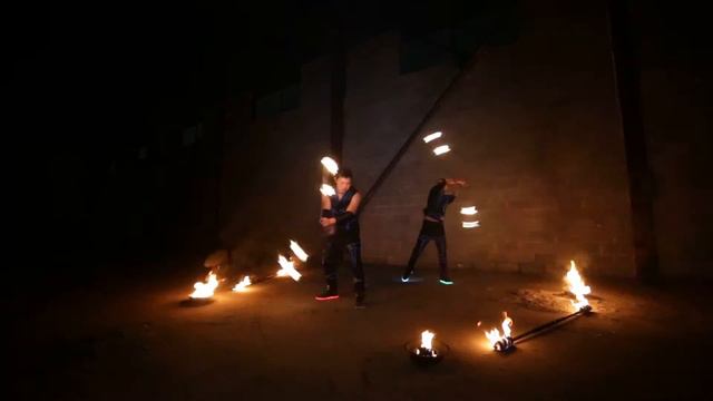 Fire Show. Такого еще не было. Дуэт "Dragons" в Бишкеке смотреть онлайн