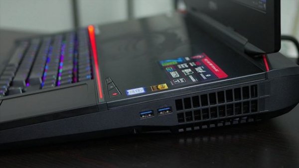 MSI GT83VR Titan SLI GTX 1080 (Pc Gaming 2018)