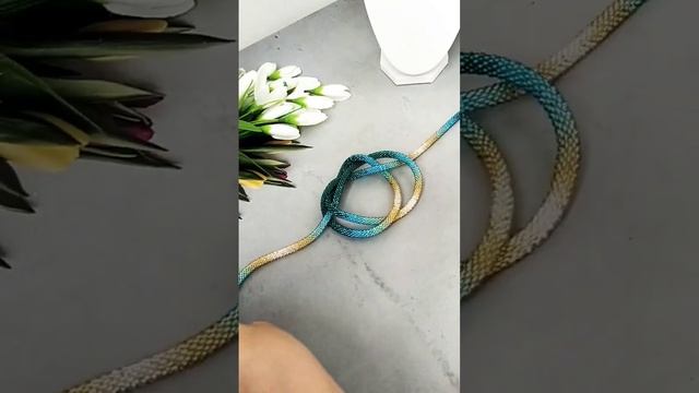 Узел Жозефина #какноситьлариат #кольетрансформер #кольеизбисера смотреть онлайн