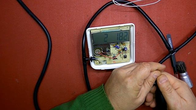 Ремонт тонометра Microlife BP 2BIO. Не включается. Работают не все сегменты. смотреть онлайн