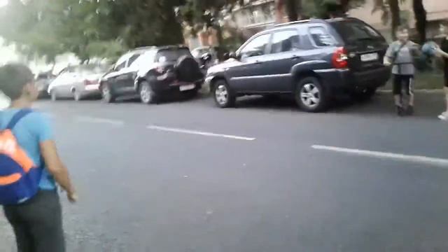 Мяч через машину смотреть онлайн