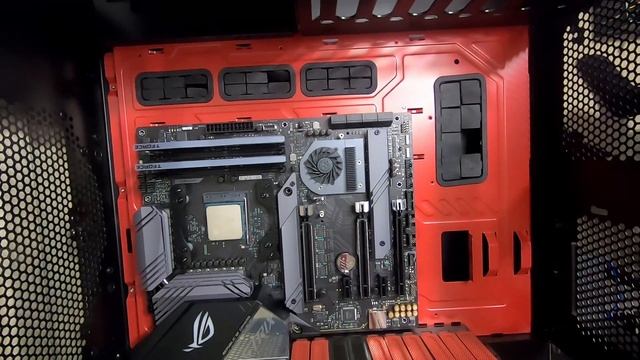 Big Red: Strikes Back | Gaming PC build смотреть онлайн