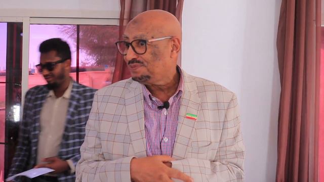 "Muuse Hadaan la qaban Dalku sahanayaa..," Gud Faysal Cali Waraabe. смотреть онлайн