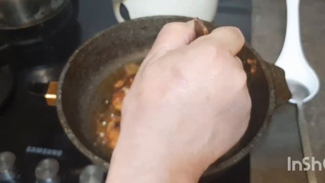 Куриные крылышки в подливе к макаронам смотреть онлайн