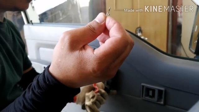 Mitsubishi L300. Driver side door Hindi Mabuksan sa Labas. (Driver side door cannot open outside) смотреть онлайн
