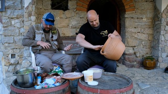 Сочно о сербской кухне. Готовим коротко, говорим долго, шутим сально... Детей от экрана, плиз! смотреть онлайн