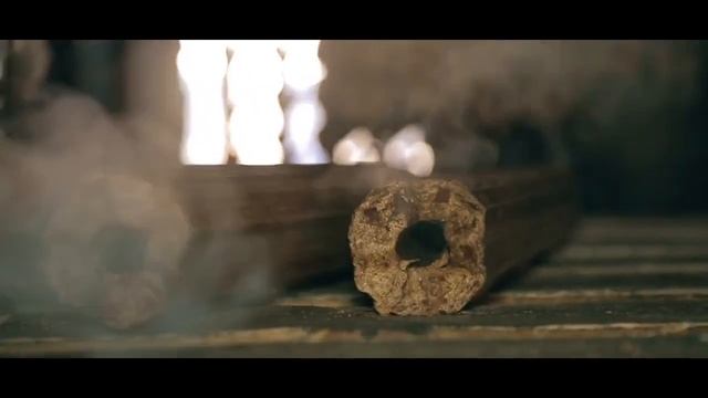 Брикетированный древесный уголь для мангала Charcoal смотреть онлайн