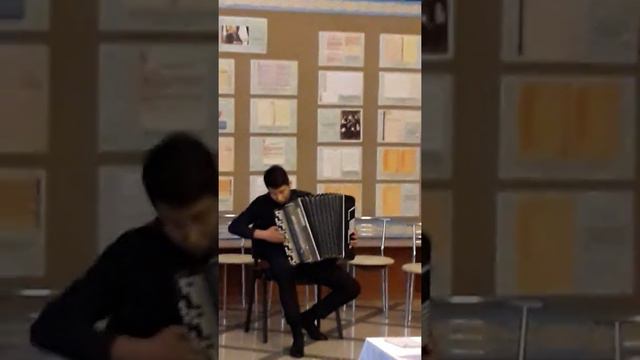 ТИМУР КРУТЕВИЧ(Казахстан г.Кокшетау)В.Харламов Сюита (1.Каникулы 2.Багатель 3.На поезде смотреть онлайн