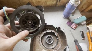 Замена шнура стартера бензиновой косилки