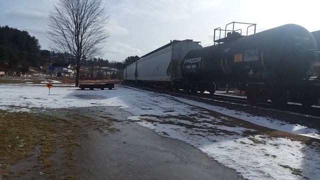 St Lawrence & Atlantic 394 Sunday extra passes the North Stratford, NH, station, 12/30/19 смотреть онлайн