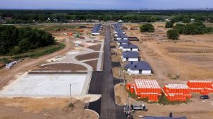 Въездная группа коттеджного посёлка "Бурковский парк". Июль 2022 г.