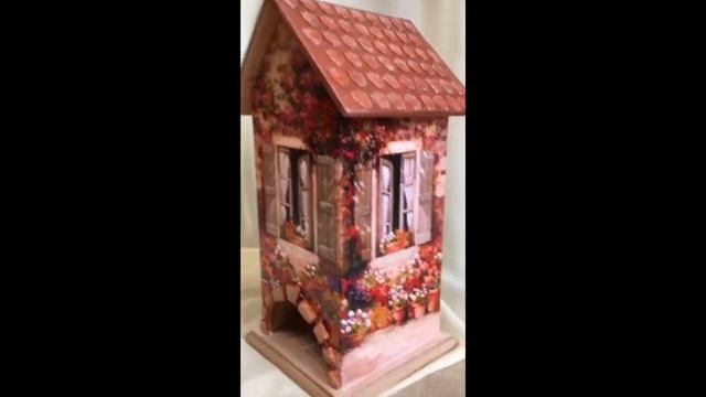 Чайный домик оформлен в технике декупаж. смотреть онлайн