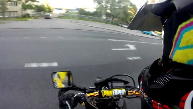 Suzuki DRZ400SM Просто веселый мот!)))