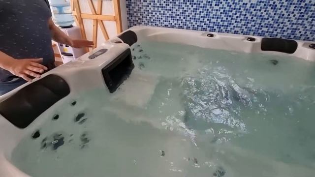 Обзор гидромассажного спа бассейна джакузи Joy Spa 8002 от магазина Бассейны-спа.рф смотреть онлайн