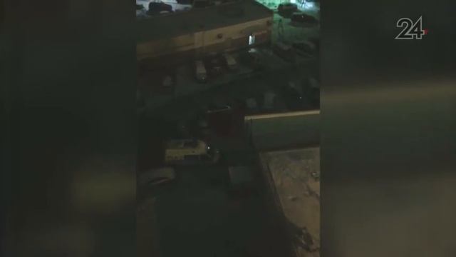 Машина «скорой помощи» не смогла проехать к больному ребенку смотреть онлайн