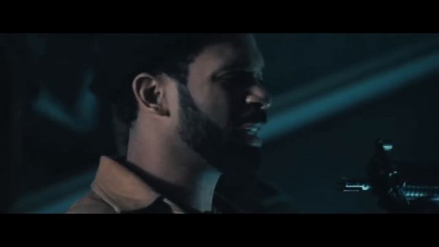 Token black guy in Resident Evil Apocalypse смотреть онлайн