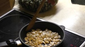 Как пожарить тыквенные семечки на сковороде?! ВКУСНО../ Тыквенный марафон