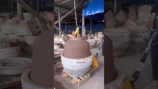 Как делаются большие глиняные кувшины. смотреть онлайн