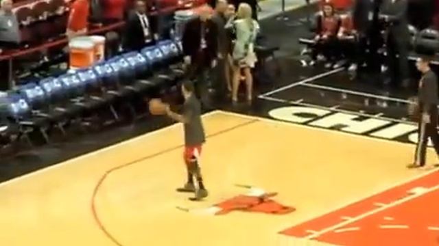 Chicago Bulls Derrick Rose Dunk Before Brooklyn Nets Game смотреть онлайн
