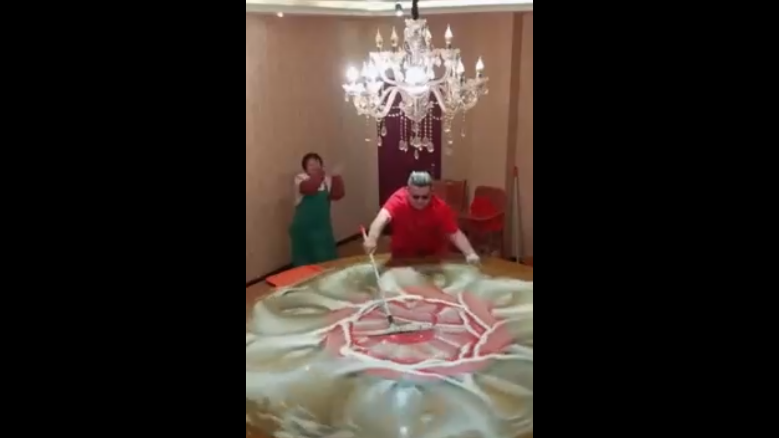 Уборка в номере после отъезда Марадоны смотреть онлайн