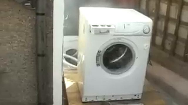 Кирпич в стиралке.mp4 смотреть онлайн