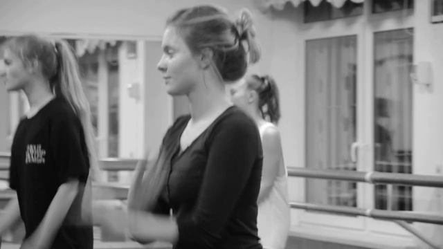 КЭХ. Урок современного танца (Contemporary dance) смотреть онлайн