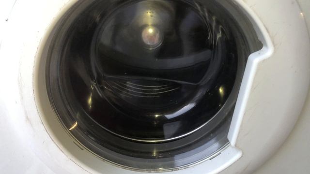 Стирка тёмного/Samsung F813J/Костюмчики 30*,600 об/мин смотреть онлайн