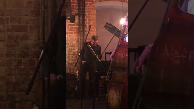 You Make Me Feel So Young. Гарри Круни и Доктор Джаз. Ресторан «Старый рояль», Казань, 7.05.22 смотреть онлайн