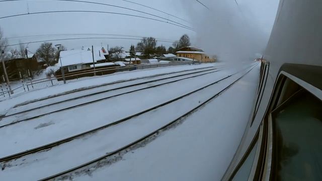 В Ярославской области начал курсировать ретро-поезд смотреть онлайн