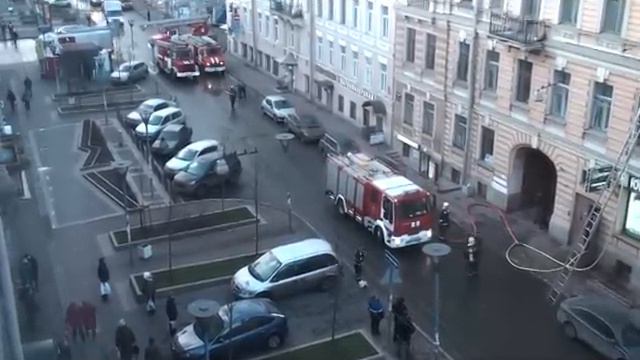Пожар на Б.Московской в СПб 27.11.11 смотреть онлайн