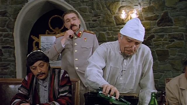 Сталин в фильме На Дерибасовской хорошая погода Мягков А В 1992 смотреть онлайн