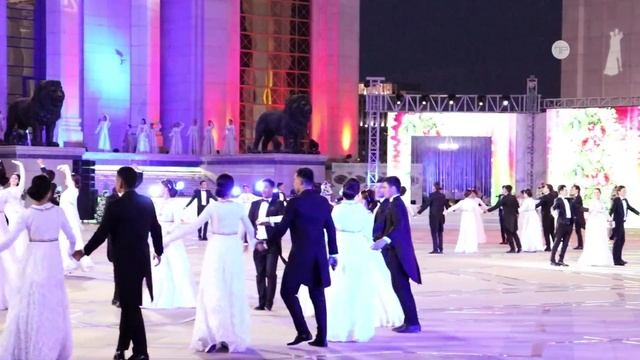 В Ашхабаде прошёл знаменитый Венский бал смотреть онлайн