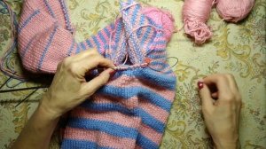 Джемпер для девочки Полосатик из остатков пряжи/ МК часть 3// вяжем вместе рукав.